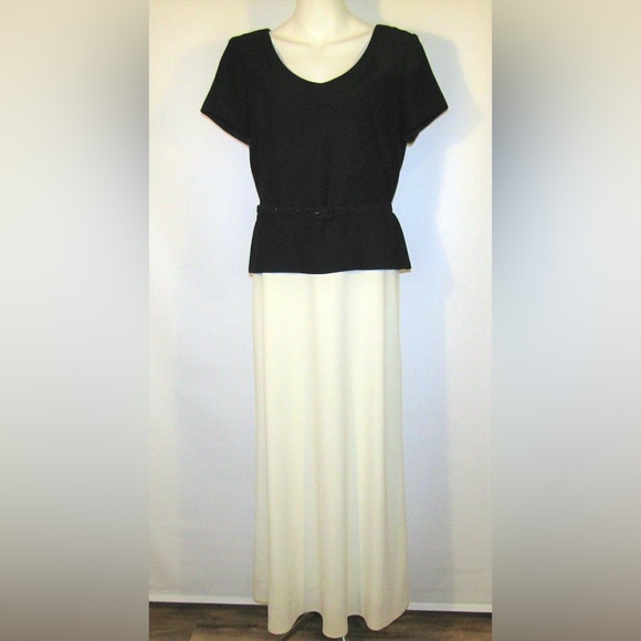 Positive Attitude Black and white dress - Picture 4 of 4